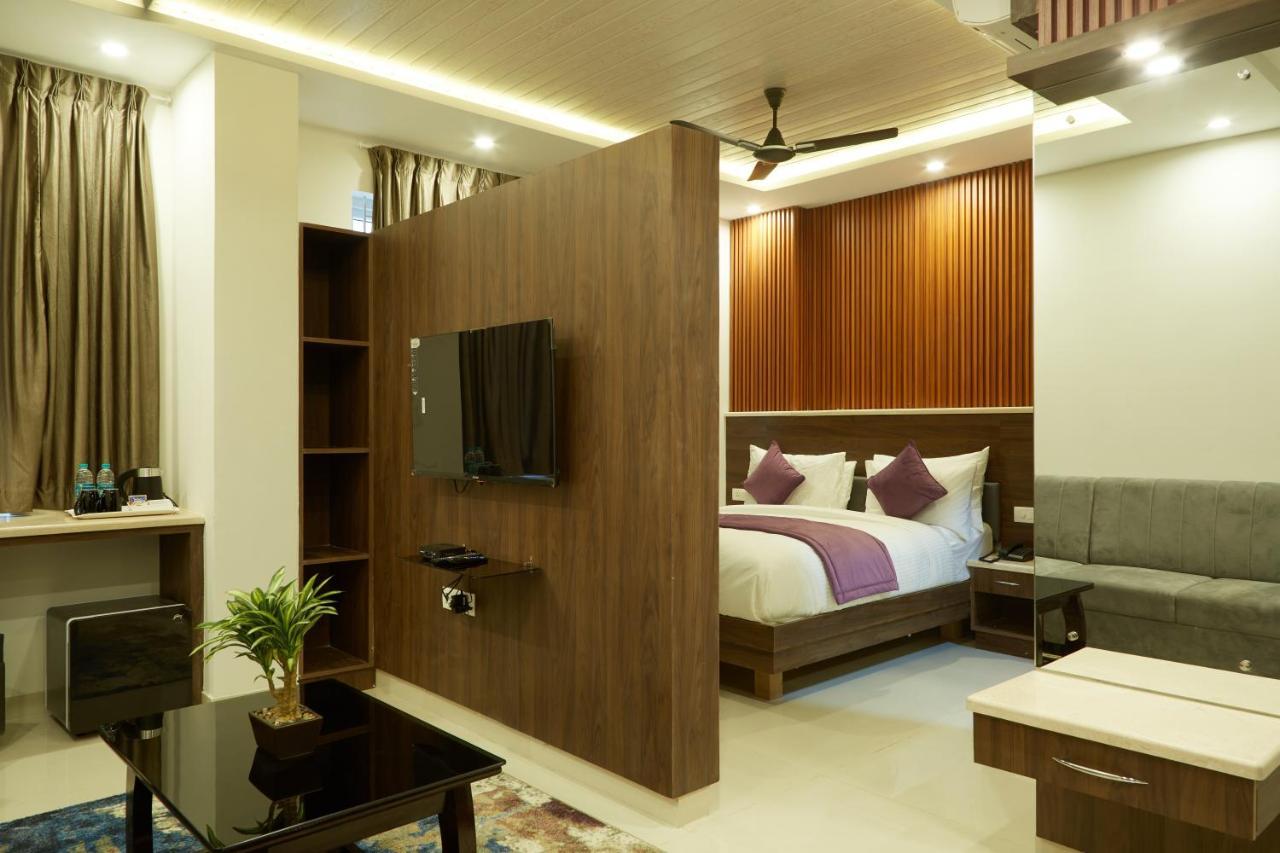Vovo Premier Hotel Bangalore Luaran gambar