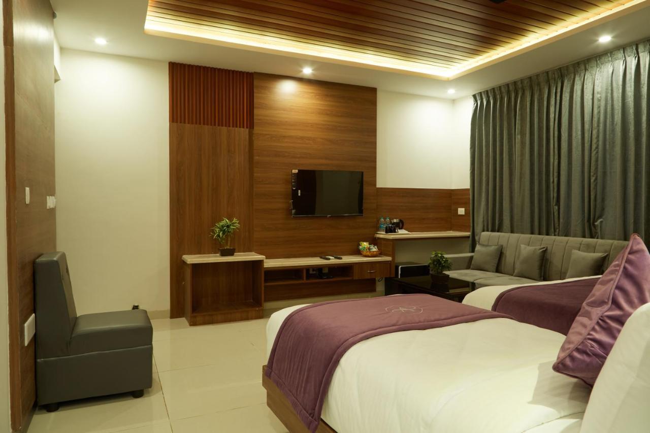 Vovo Premier Hotel Bangalore Luaran gambar