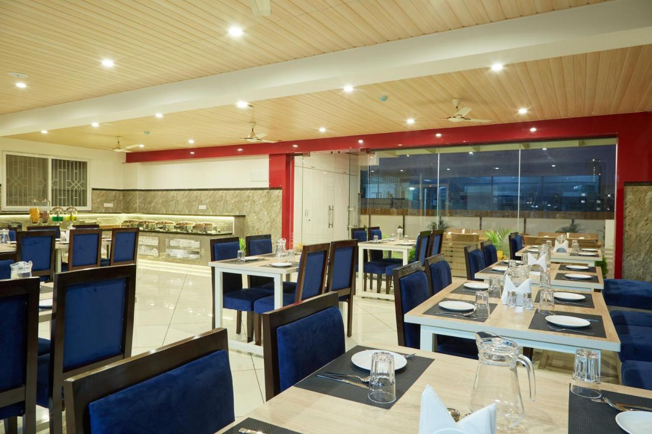 Vovo Premier Hotel Bangalore Luaran gambar