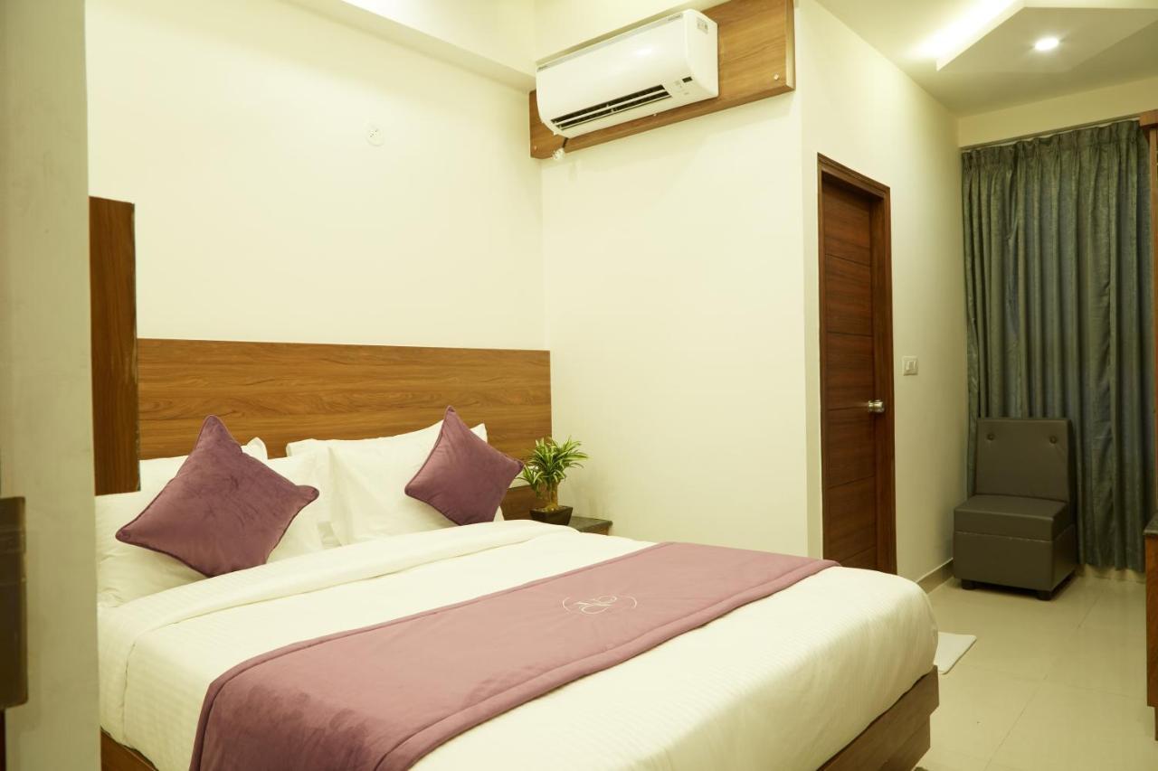 Vovo Premier Hotel Bangalore Luaran gambar