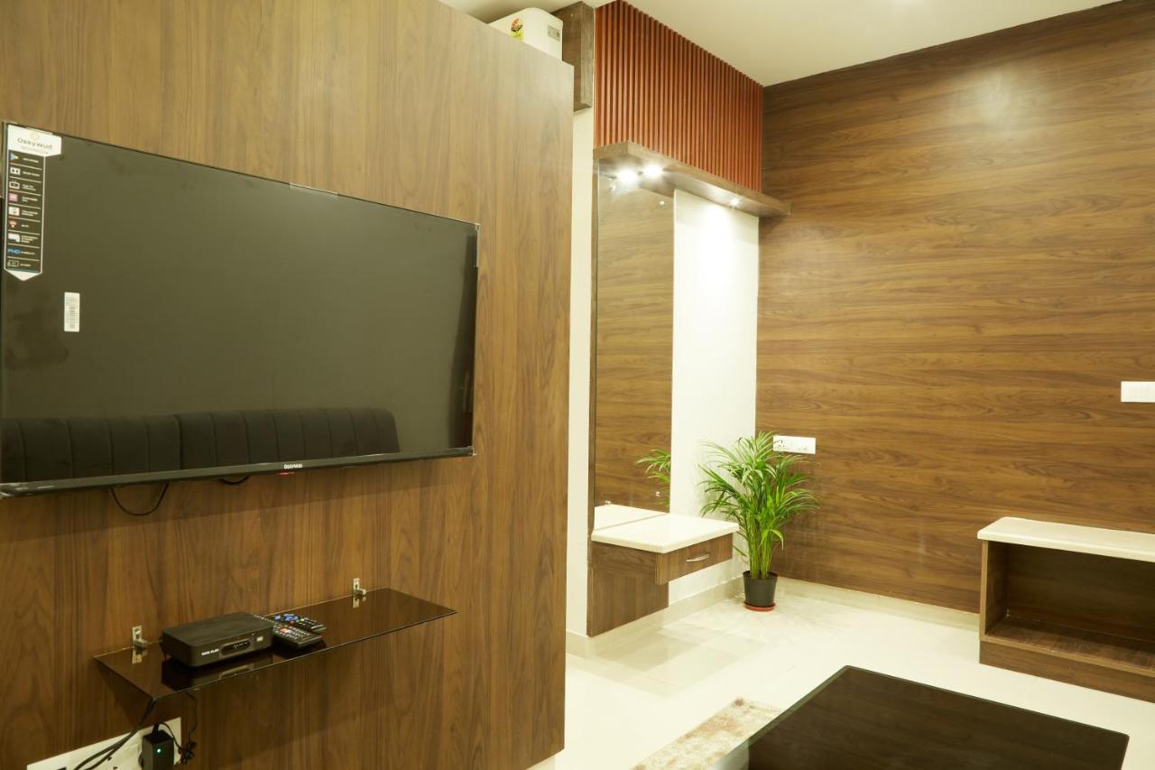 Vovo Premier Hotel Bangalore Luaran gambar