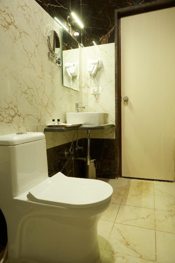 Vovo Premier Hotel Bangalore Luaran gambar
