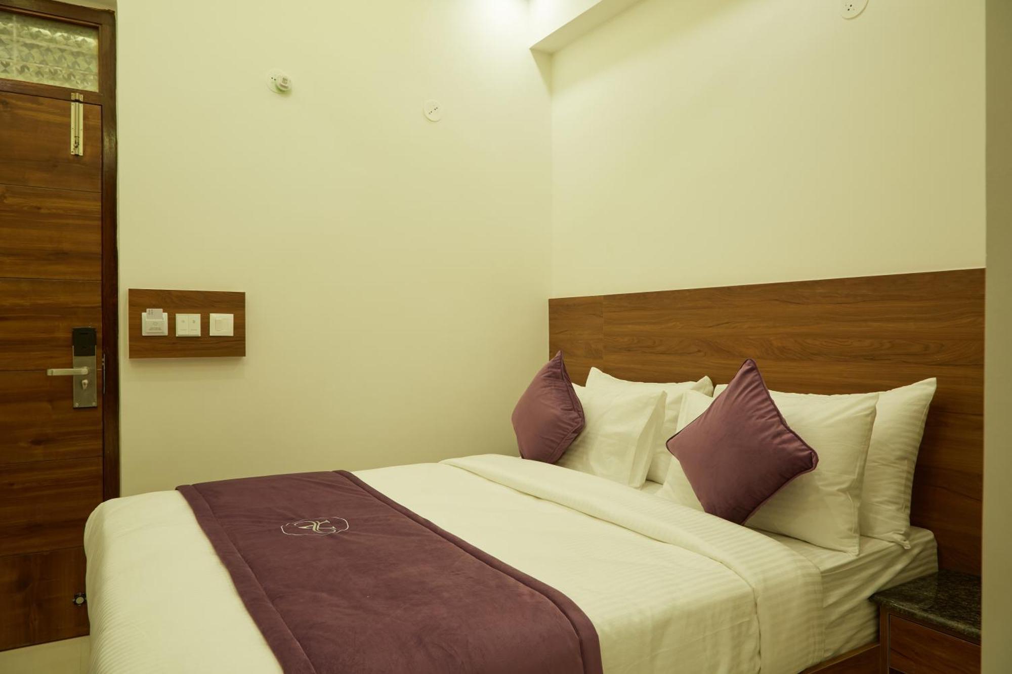 Vovo Premier Hotel Bangalore Luaran gambar